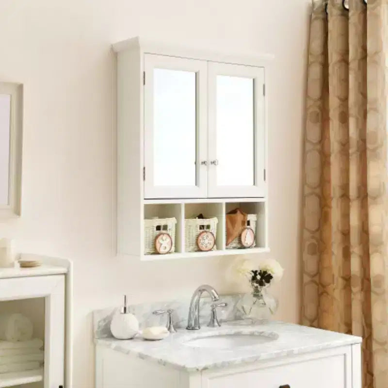 Gabinete de almacenamiento para baño, armario para medicamentos con espejo, 2 puertas, 2 estantes ajustables + 3 cestas de almacenamiento estilo navideño