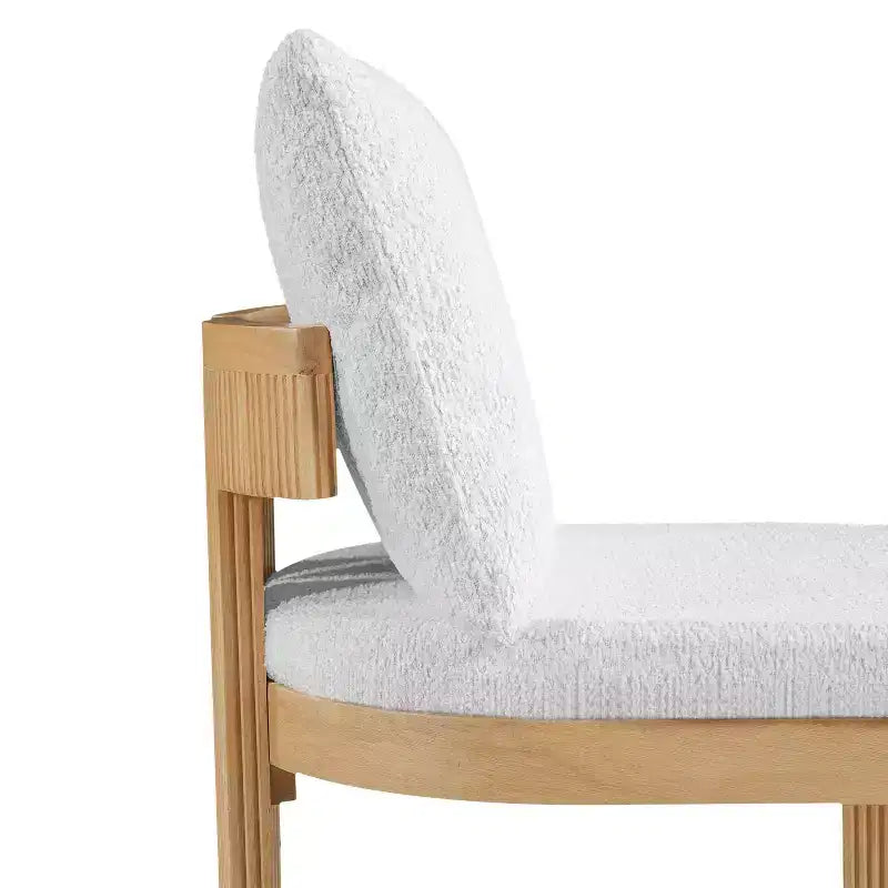 Moderner Esszimmerstuhl aus Gummibaumholz mit Bouclé-Polsterung (2er-Set)