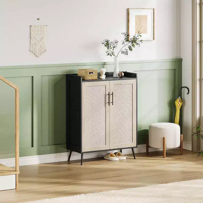 Rattan-Schuhschrank, 5-stufiger Schuhschrank mit robusten Metallbeinen, Schuhregal im Landhausstil für Eingangsbereich, Flur oder Wohnzimmer, Schwarz