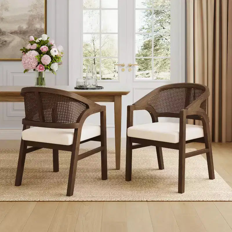 Gepolsterter Esszimmerstuhl aus Gummibaumholz mit geschwungener Rückenlehne im Rattandesign (2er-Set)