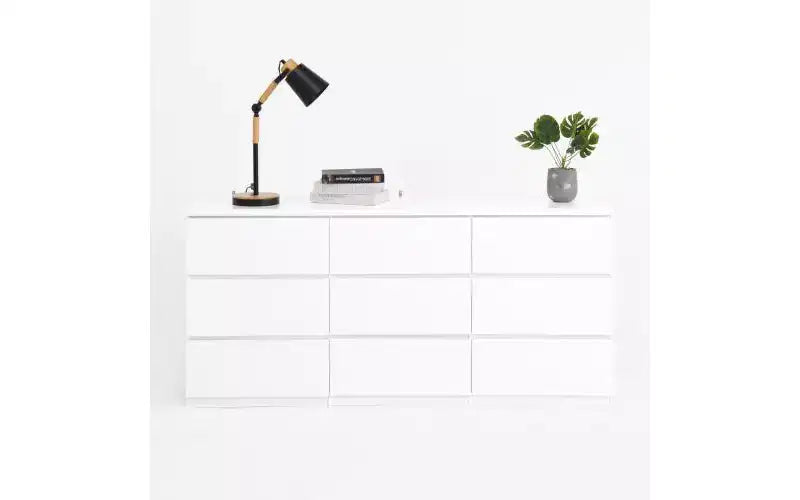 Geräumige moderne Kommode mit 9 grifflosen Schubladen, 63 Zoll; Holzschrank mit Stauraum, geeignet für Wohnzimmer oder Schlafzimmer, Weiß