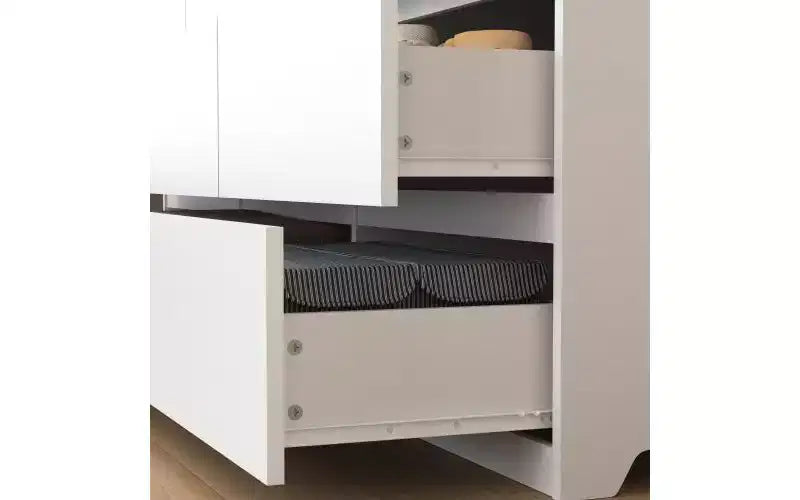 Grand meuble moderne de 63 pouces sans poignées à neuf tiroirs ; meuble de rangement en bois, adapté au salon ou à la chambre, blanc